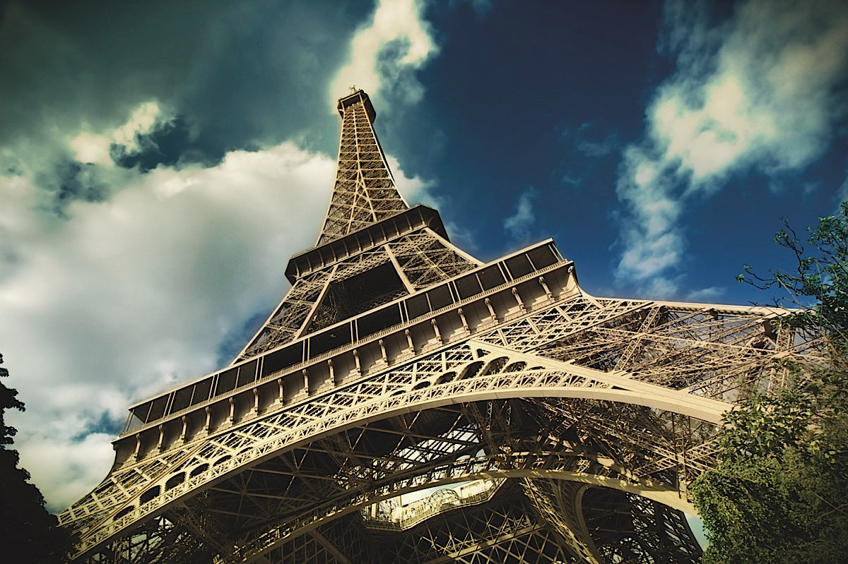 The Eiffel Tower (horizontal) | McGaw Graphics